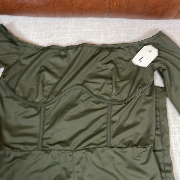 Romper - Picture 2 of 3